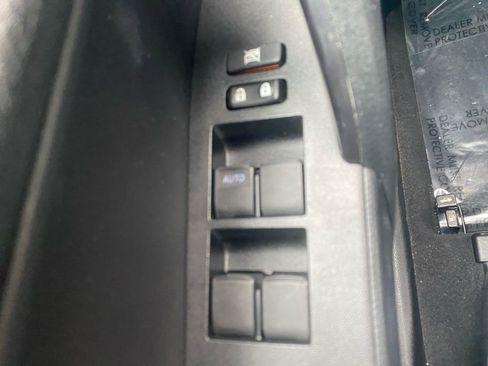 Used 2017 Toyota Corolla SE image 21