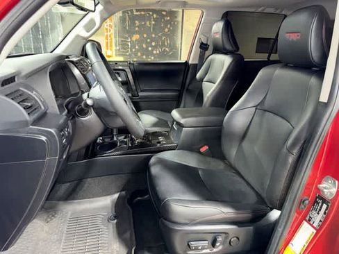 Certified 2022 Toyota 4Runner TRD Off-Road Premium w/ Moonroof Package AWD/4WD image 15