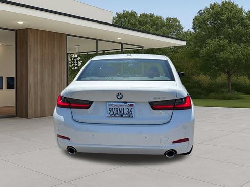 Used 2026 BMW 330i Sedan w/ Premium Package RWD image 9