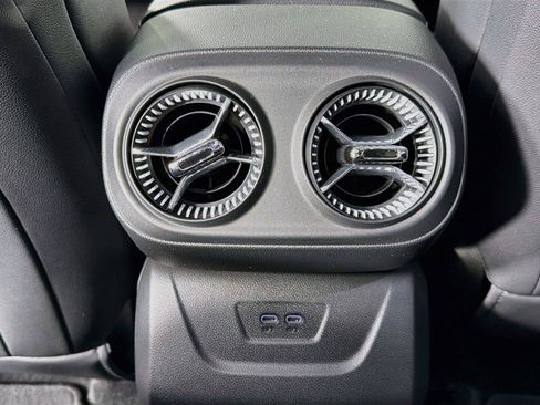 Used 2024 Chevrolet Blazer EV LT AWD/4WD image 29