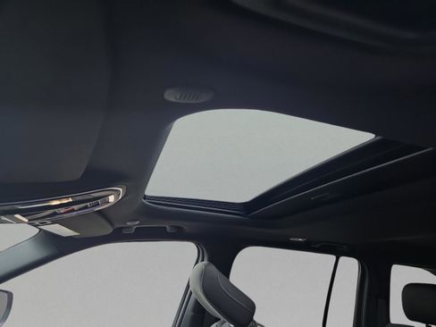 New 2025 Jeep Grand Cherokee Laredo image 14