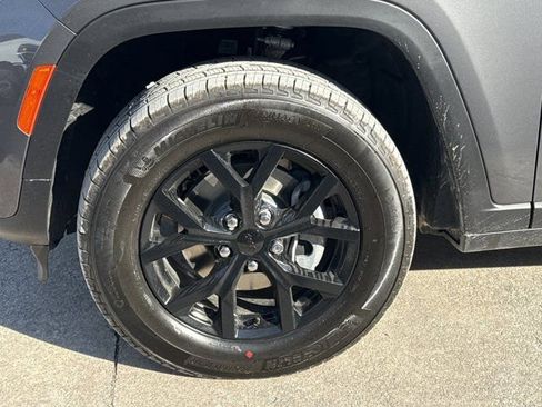 New 2026 Jeep Grand Cherokee Altitude AWD/4WD image 13