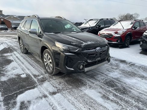 Used 2025 Subaru Outback Touring w/ Popular Package #2 image 29