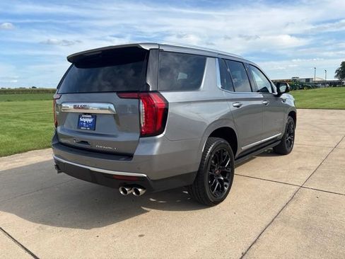 Used 2022 GMC Yukon Denali AWD/4WD image 9
