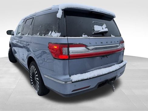 Used 2020 Lincoln Navigator Black Label w/ Cargo Convenience Package image 6