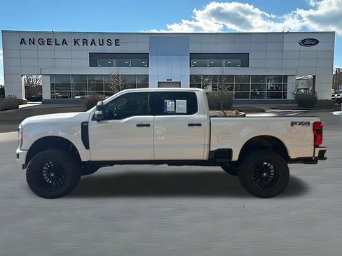 Used 2023 Ford F250 Platinum w/ FX4 Off-Road Package AWD/4WD image 4