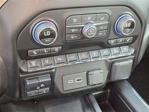 Certified 2022 Chevrolet Silverado 3500 High Country w/ Technology Package image 22