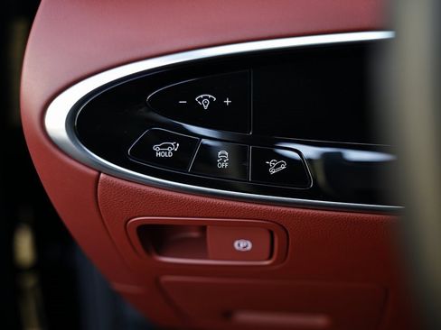 Used 2026 Genesis GV70 3.5T Sport Prestige image 18