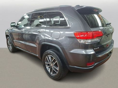 Used 2018 Jeep Grand Cherokee Limited image 5