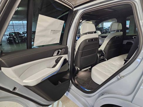 New 2026 BMW X5 xDrive50e w/ M Sport Package AWD/4WD image 36
