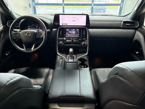 Used 2025 Lexus LX 700h Overtrail w/ Accessory Package (Z1) AWD/4WD image 10