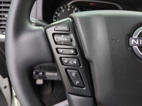 Used 2024 Nissan Frontier SV w/ Technology Package AWD/4WD image 18