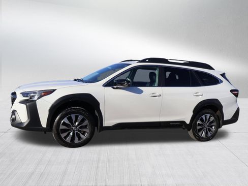 Used 2023 Subaru Outback Limited image 4