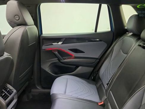 Used 2025 Volkswagen Tiguan SE R-Line FWD image 30