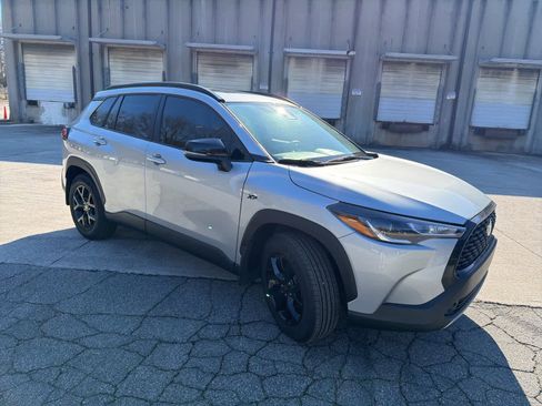 Used 2024 Toyota Corolla Cross LE image 13