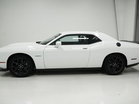 Used 2022 Dodge Challenger R/T w/ Plus Package RWD image 7
