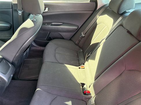 Used 2017 Kia Optima LX w/ Option Group 014 image 13