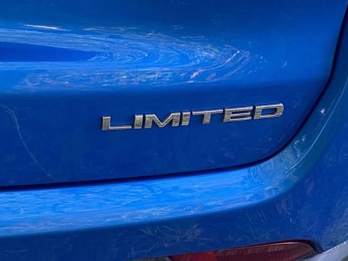 Used 2024 Jeep Compass Limited image 11