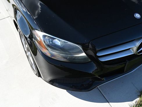 Used 2017 Mercedes-Benz C 300 4MATIC Sedan image 11