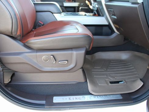 Used 2019 Ford F350 King Ranch image 11
