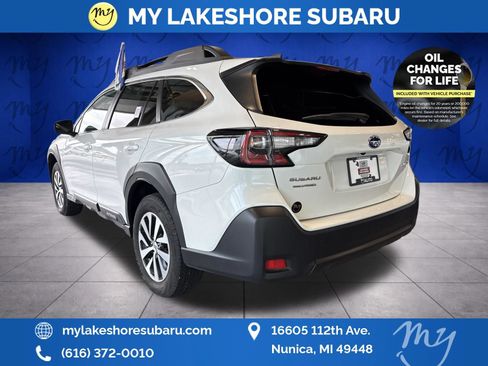 Certified 2025 Subaru Outback Premium AWD/4WD image 9