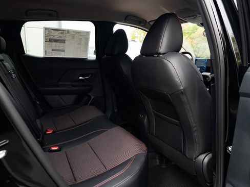 New 2026 Nissan Kicks SR w/ Cold Weather Package image 23