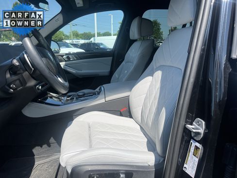 Used 2025 BMW X5 sDrive40i w/ Climate Comfort Package RWD image 16