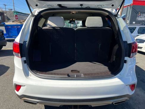 Used 2017 Hyundai Santa Fe SE image 22