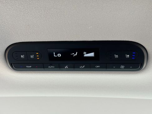 Used 2026 Hyundai Palisade Calligraphy FWD image 41