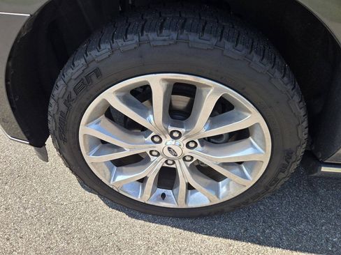 Used 2019 Ford Expedition Platinum AWD/4WD image 10