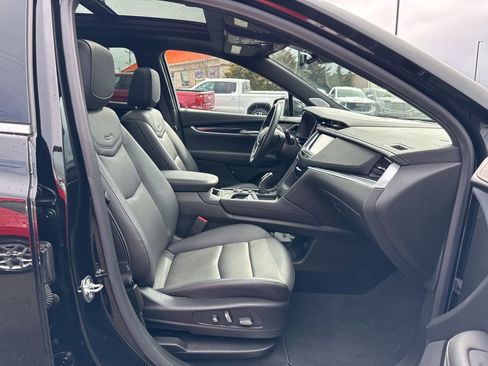 Used 2025 Cadillac XT5 Premium Luxury image 22