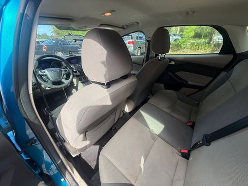 Used 2013 Ford Focus SE FWD image 11