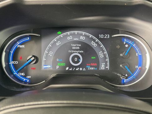 Used 2024 Toyota RAV4 XLE AWD/4WD image 26