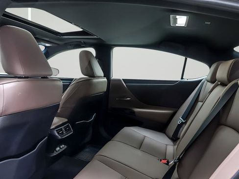 Used 2023 Lexus ES 250 w/ Premium Package AWD/4WD image 12