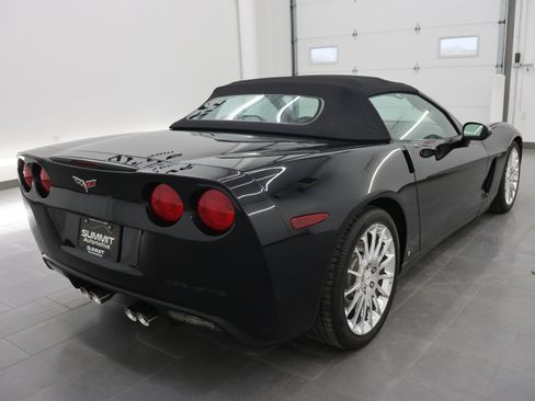 Used 2007 Chevrolet Corvette Convertible w/ Preferred Equipment Group image 4