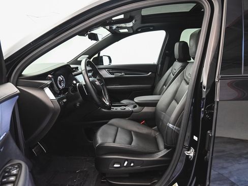 Used 2024 Cadillac XT6 Sport image 31