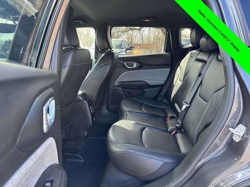 Used 2024 Jeep Compass Latitude image 23