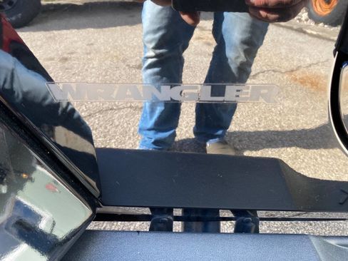 Used 2014 Jeep Wrangler Unlimited Sahara image 79