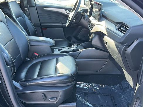 Used 2024 Ford Escape Platinum image 30