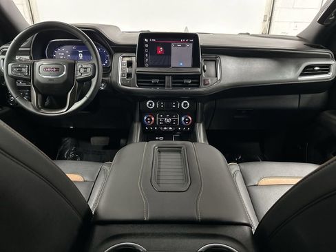 Used 2024 GMC Yukon AT4 w/ Technology Package AWD/4WD image 23