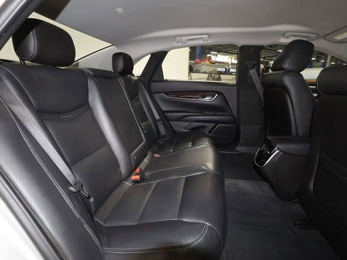 Used 2017 Cadillac XTS Luxury image 16