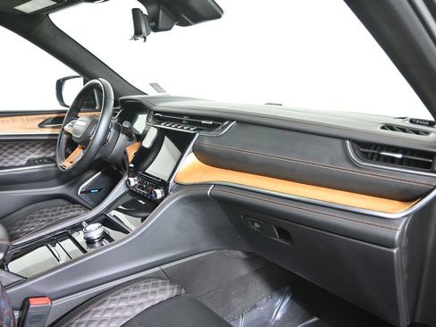 Used 2021 Jeep Grand Cherokee L Summit image 14