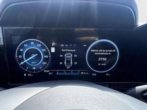 New 2025 Hyundai Elantra SEL image 13