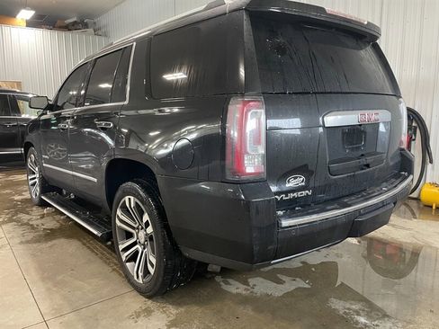Used 2018 GMC Yukon Denali w/ Denali Ultimate Package image 3