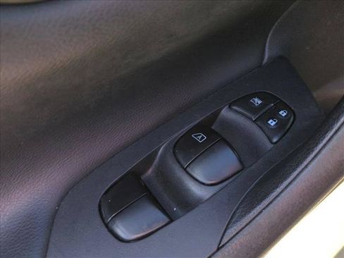 Used 2017 Nissan Altima 2.5 SV FWD image 12