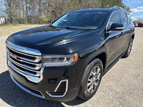 Certified 2023 GMC Acadia SLE w/ Driver Convenience Package AWD/4WD image 3