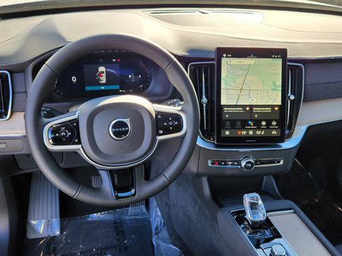 New 2026 Volvo XC90 B5 Plus w/ Protection Package image 8
