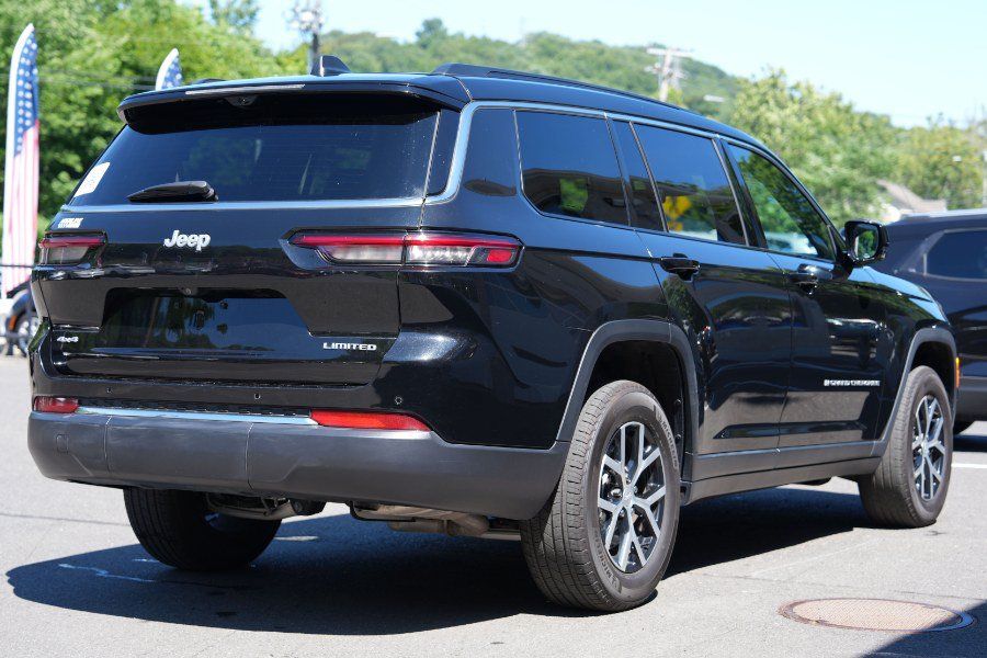 Used 2024 Jeep Grand Cherokee L Limited w/ Luxury Tech Group II AWD/4WD image 7