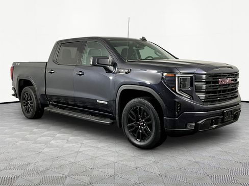 Used 2022 GMC Sierra 1500 Elevation AWD/4WD image 3