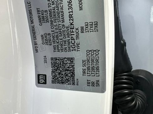 Used 2024 Chevrolet Colorado ZR2 w/ ZR2 Convenience Package III AWD/4WD image 29